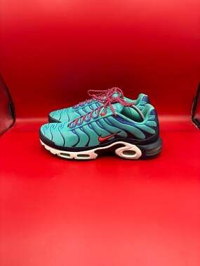 Nike Air Max Plus 'Discover Your Air' Hyper Jade AV7940-300